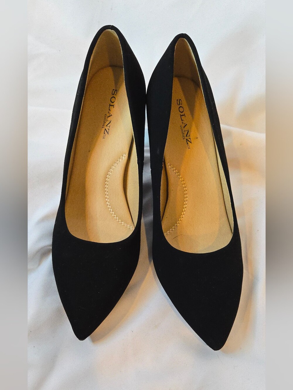 Solanz Black Pointed Toe 3" Pointed Heel Women's 9 Classic Suede Pumps
